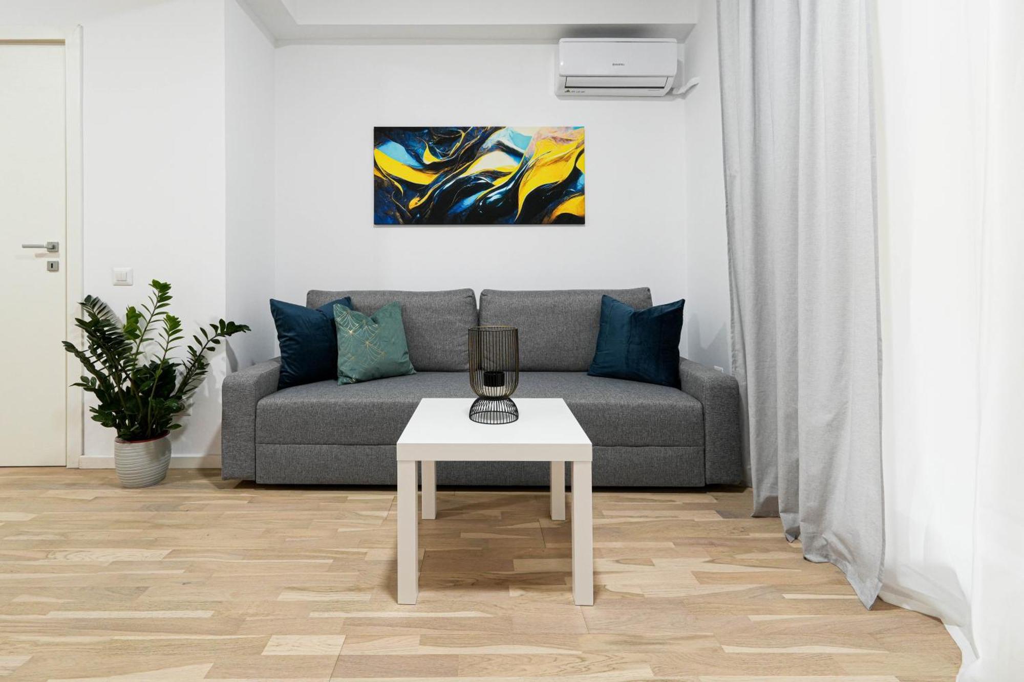 Gabi - Chic Apt With Parking Close To Veranda Mall Βουκουρέστι Εξωτερικό φωτογραφία