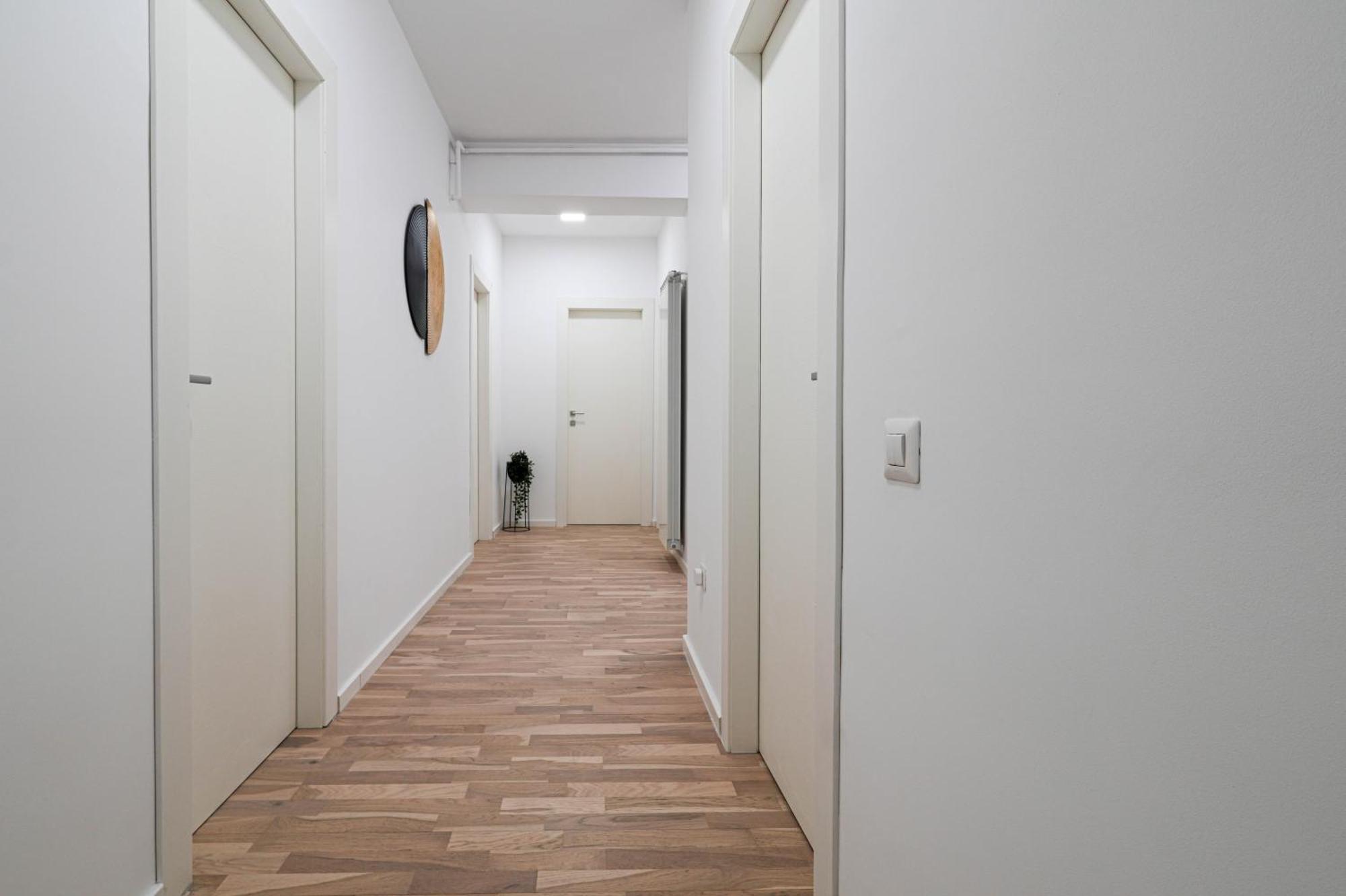Gabi - Chic Apt With Parking Close To Veranda Mall Βουκουρέστι Εξωτερικό φωτογραφία